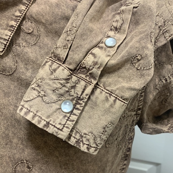 Vintage top 100% cotton women’s size medium western/ boho long sleeve button up - Picture 3 of 16